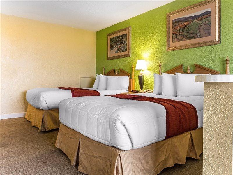 Ocean Star Hotel Миртъл Бийч Екстериор снимка