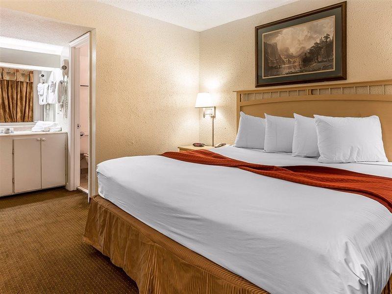 Ocean Star Hotel Миртъл Бийч Екстериор снимка