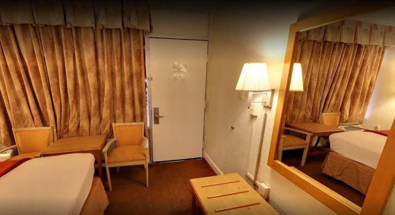 Ocean Star Hotel Миртъл Бийч Екстериор снимка