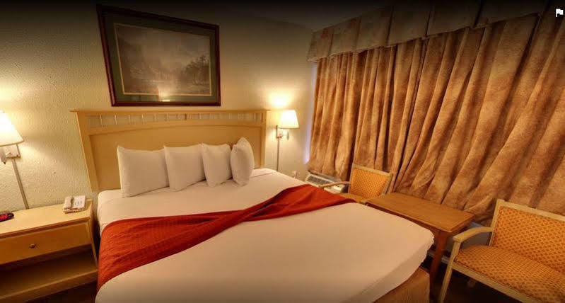 Ocean Star Hotel Миртъл Бийч Екстериор снимка